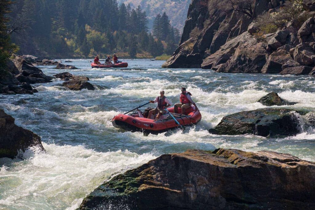 rafting-883523_1920(1)